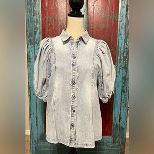 NWOT (L) Light DeNiM Puffy SLeeVeD ButtoN DoWn